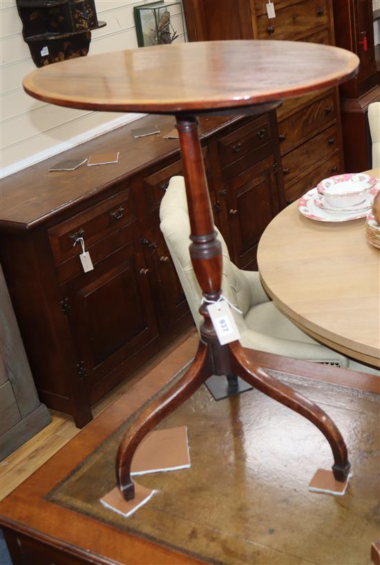 A George III satinwood banded oval mahogany wine table H.72cm